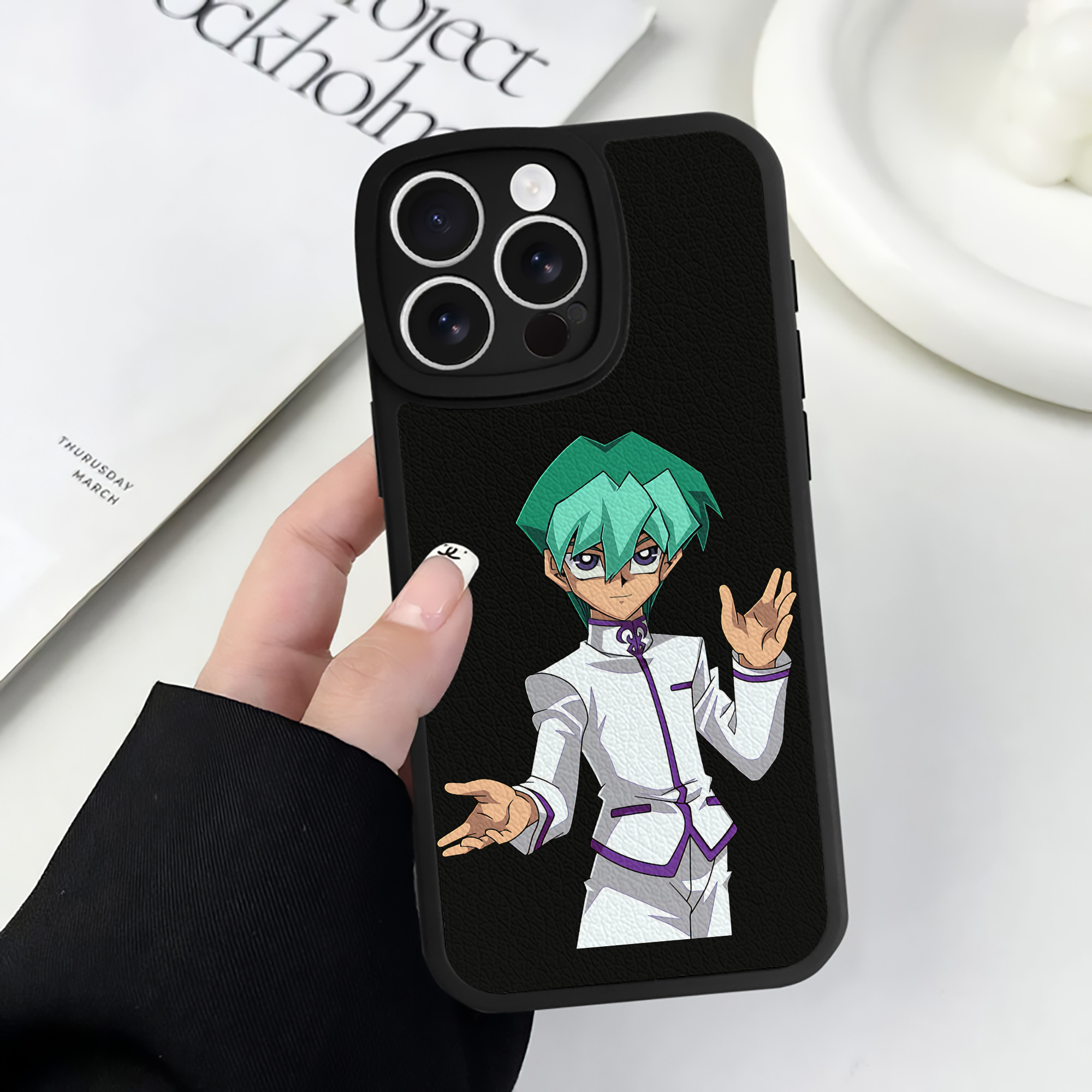 遊☆戯☆王 Yu-Gi-Oh! 【iPhone 16シリーズ対応】シリコンスマホケース（レザー調） 材質：シリコン